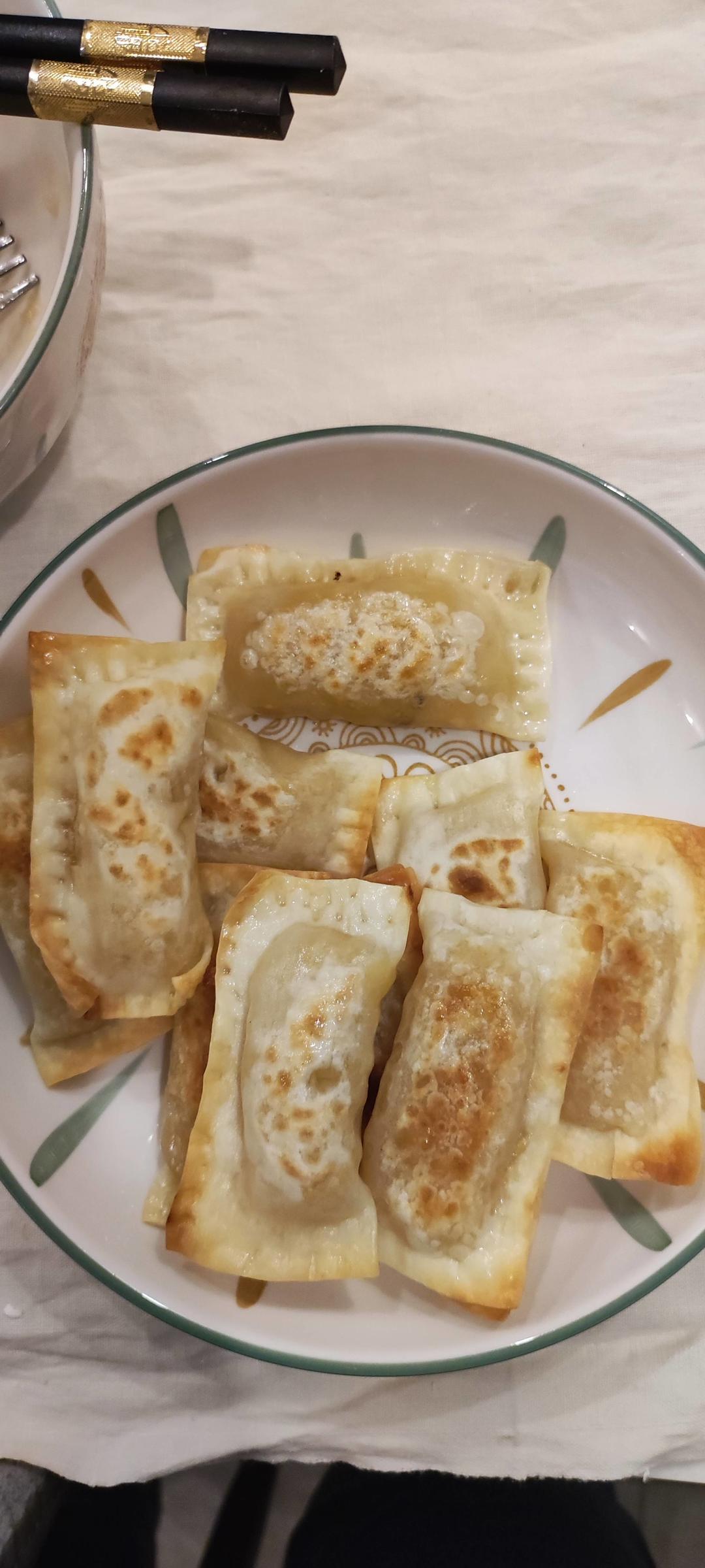 馄饨皮版电饼铛苹果派😛