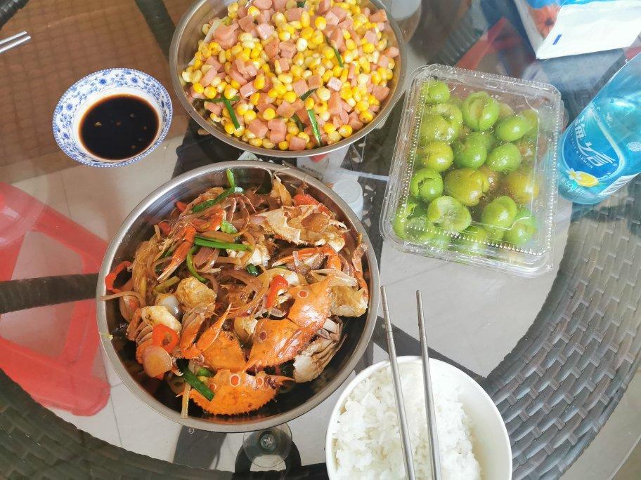 粘玉米炒火腿丁