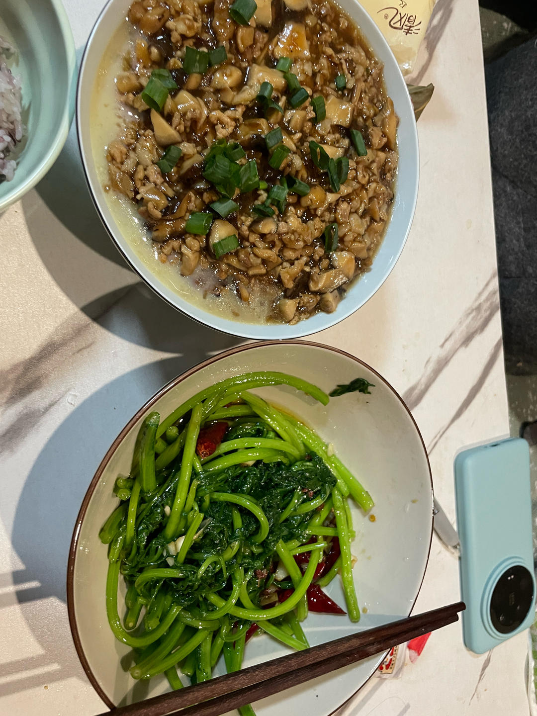 鸡蛋抱豆腐