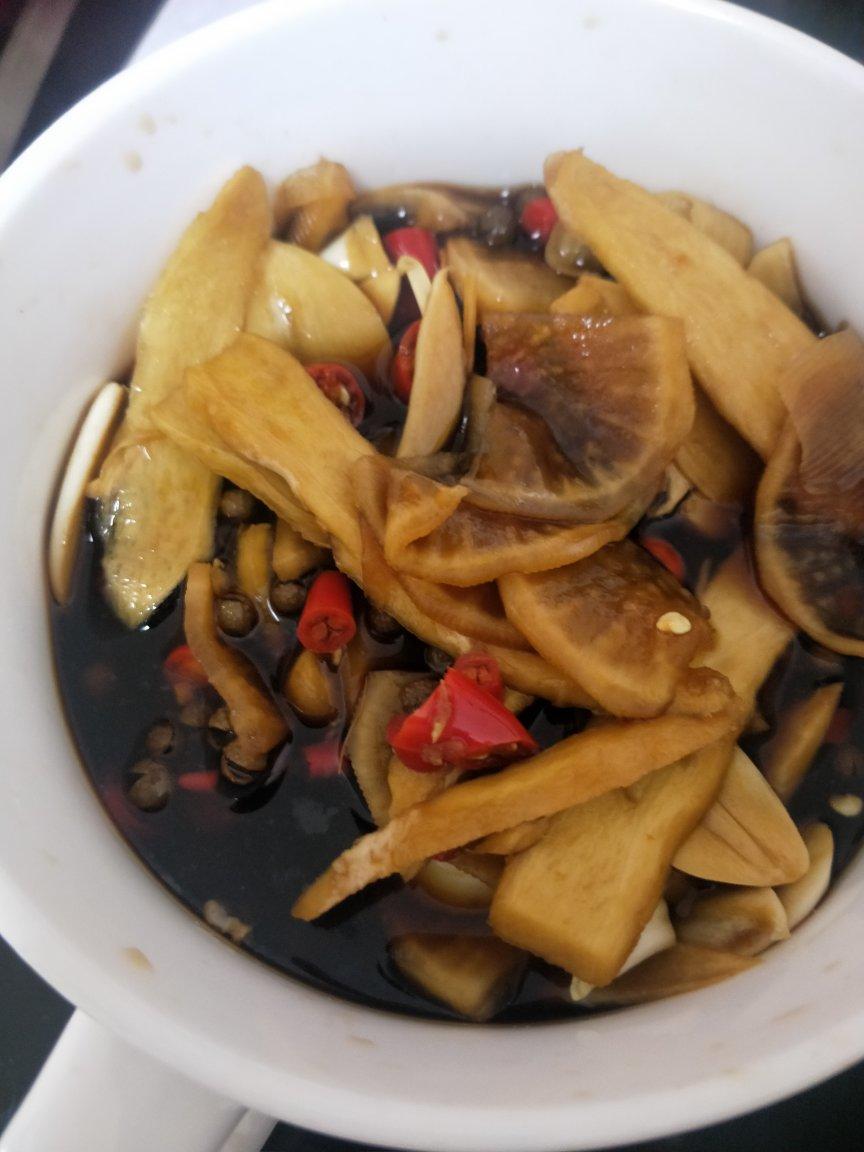 湘味小食：醋泡萝卜皮