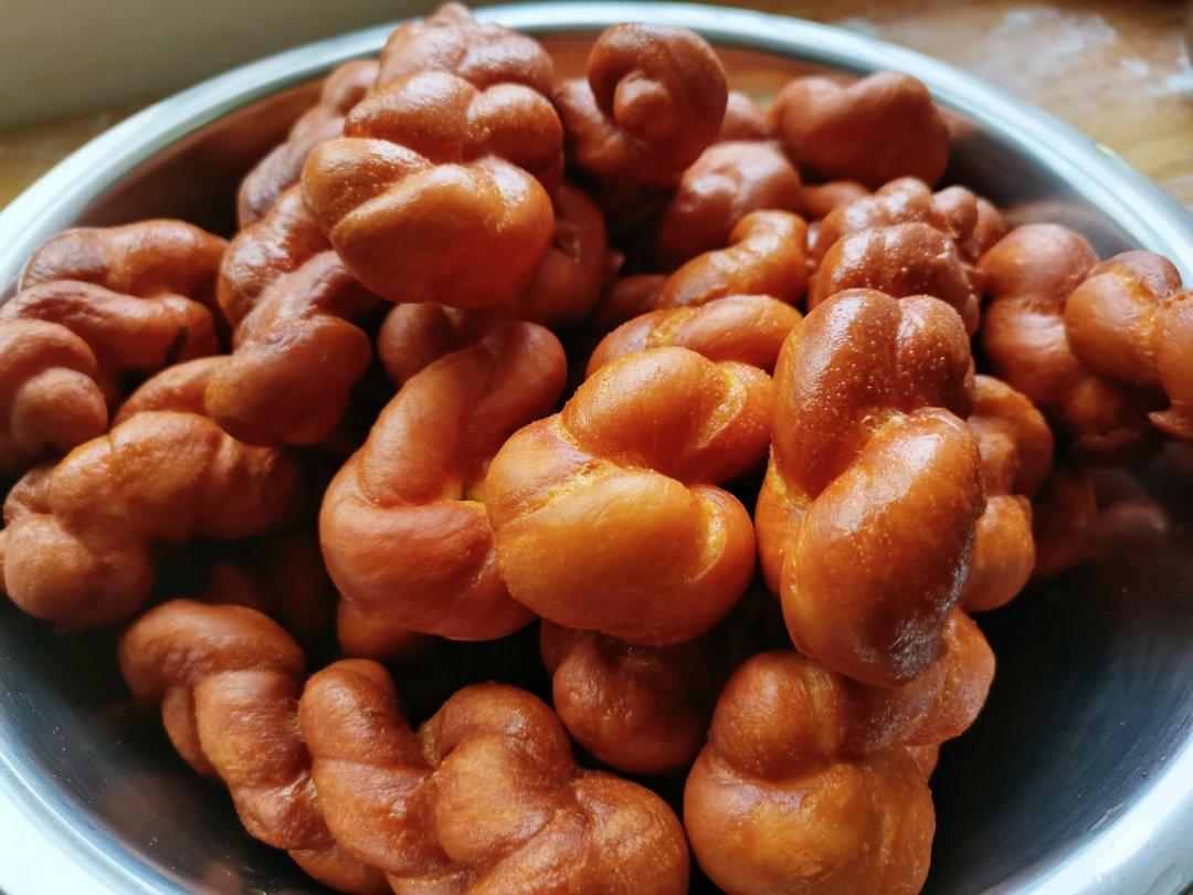 蜂蜜大麻花~~比面包还简单好吃的奶香麻花，凉了也不会硬的超级美味早餐