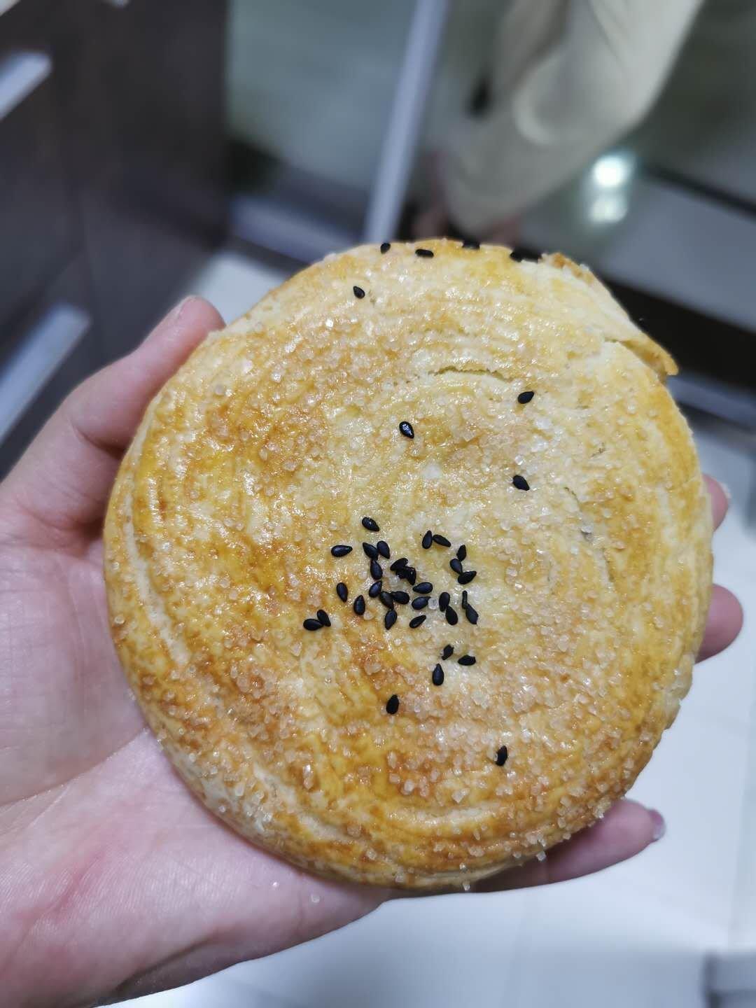 《千层糖酥饼》烤箱、平底锅