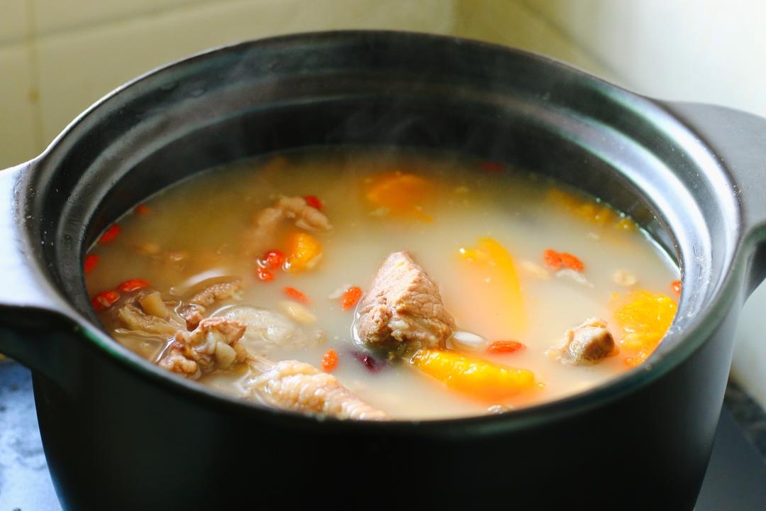 眉豆花生木瓜鸡脚汤补骨胶原美容靓汤