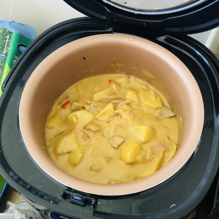 电饭煲咖喱土豆炖牛肉的做法