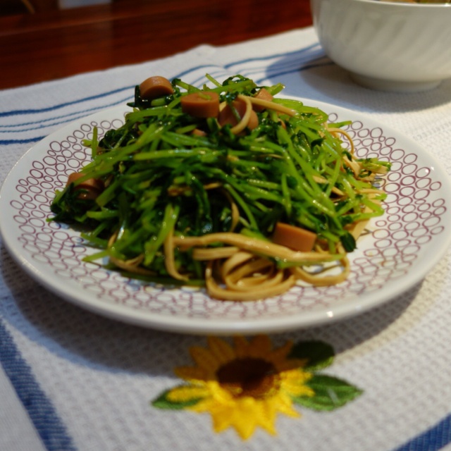培根凉拌豌豆苗