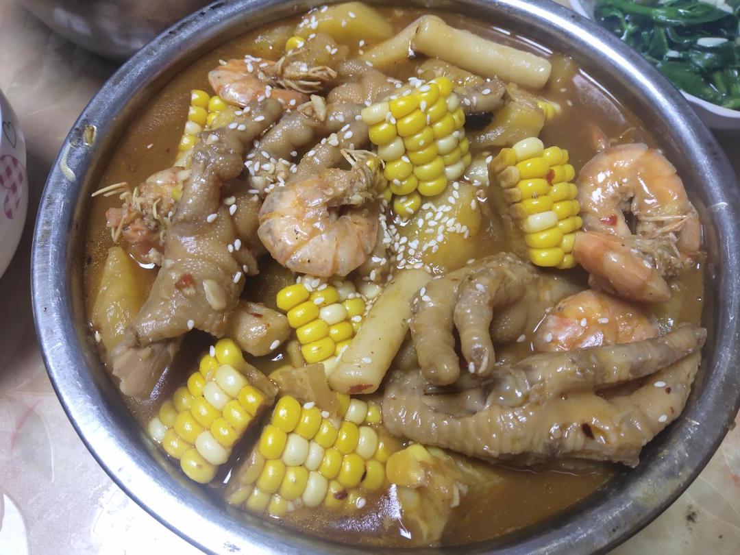 超入味的鸡爪煲，吃过就忘不了