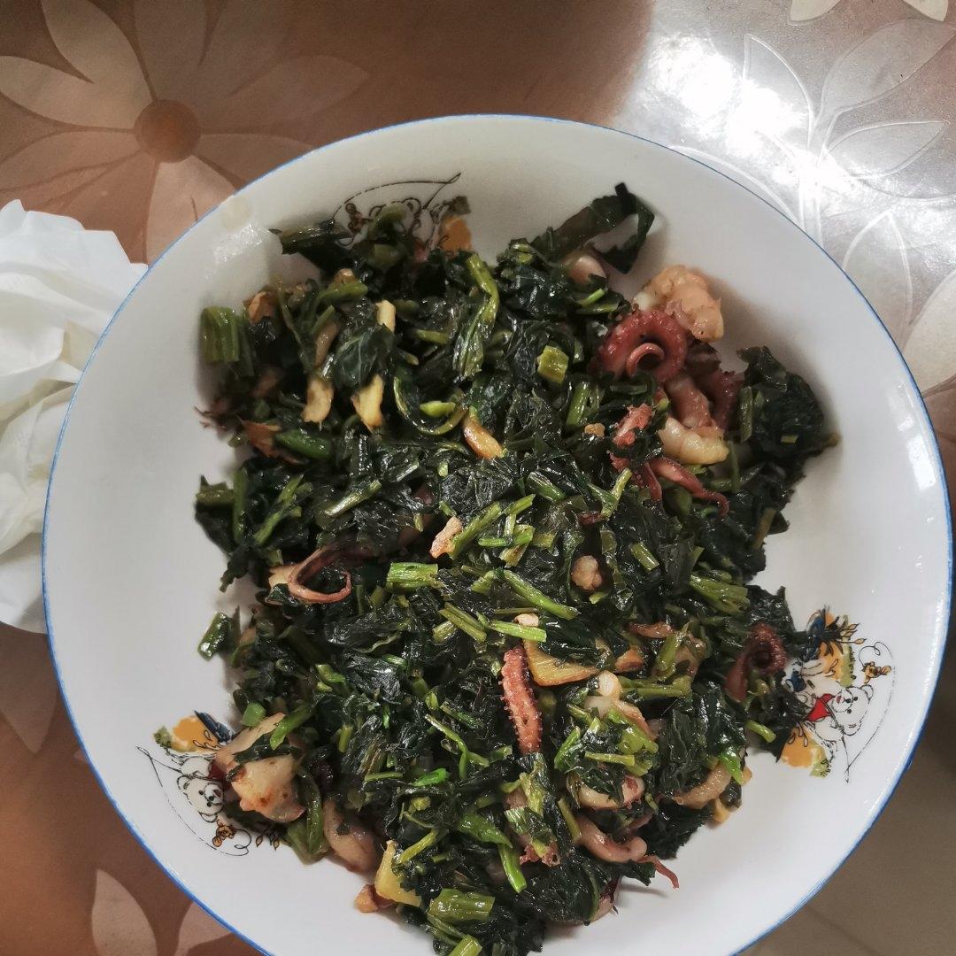 鱿鱼须炒咸菜
