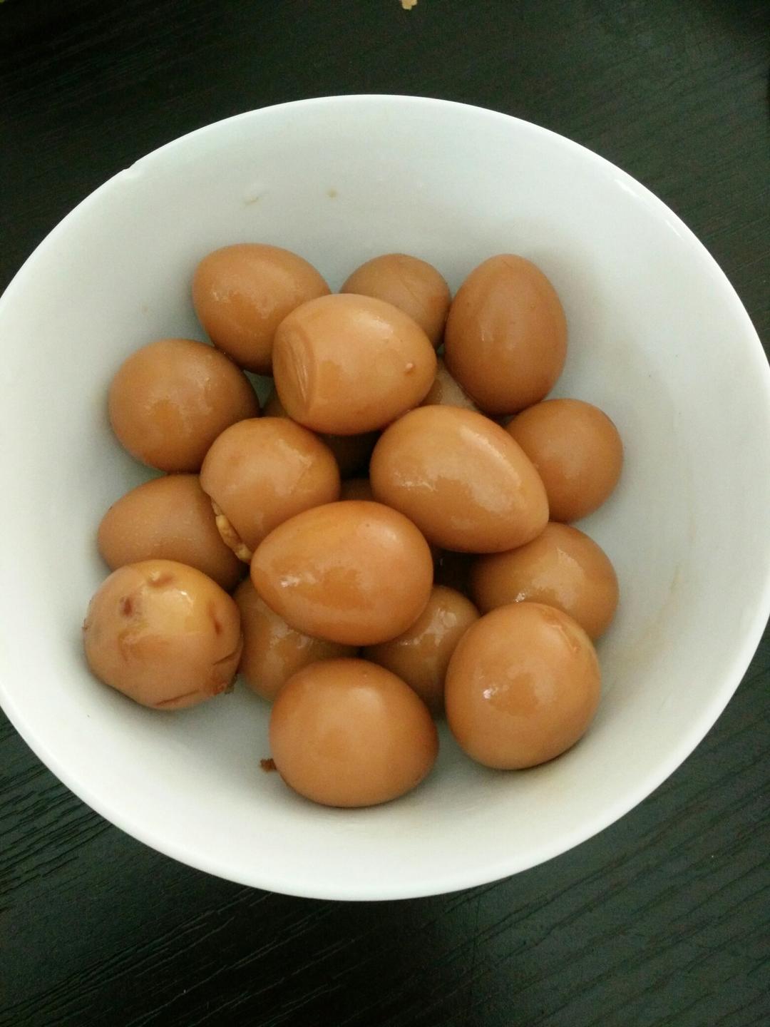 乡巴佬卤鹌鹑蛋