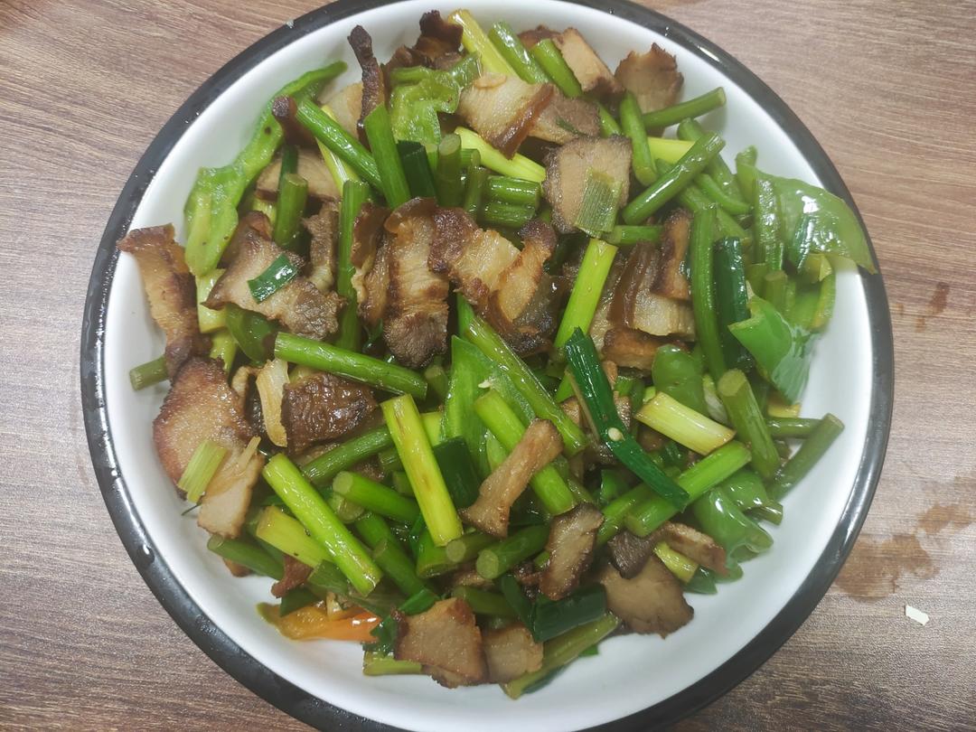 蒜苗炒腊肉