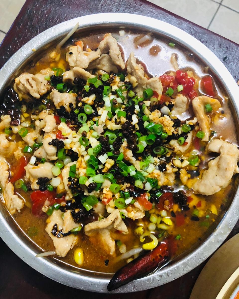 厨师长教你：“水煮肉片”的正宗做法，这味道真的很四川