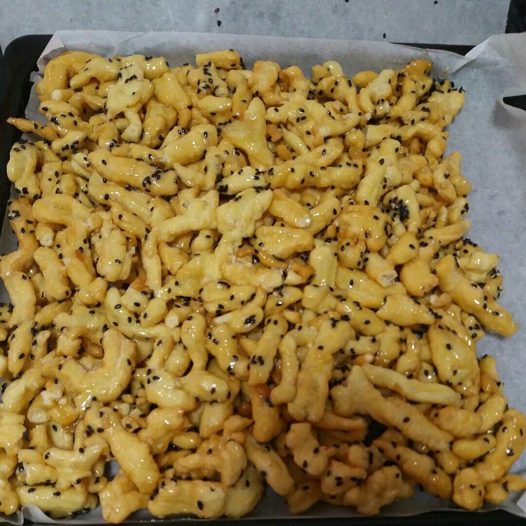 （视频食谱）自制沙琪玛／萨其马