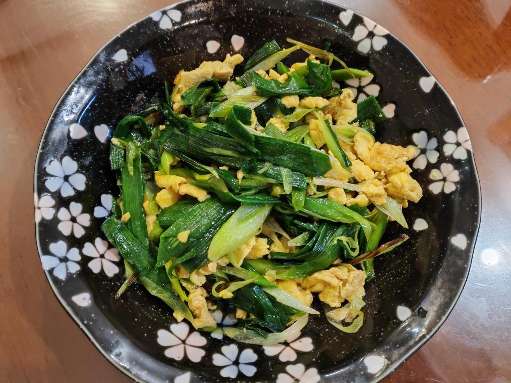 蒜苗炒鸡蛋