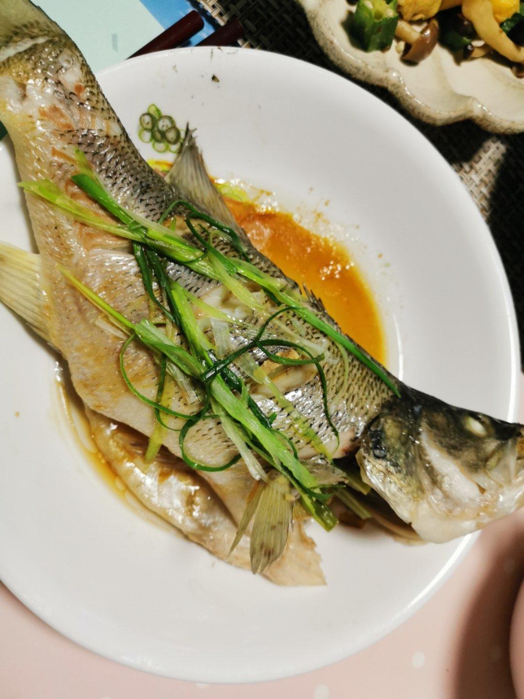 清蒸鲈鱼