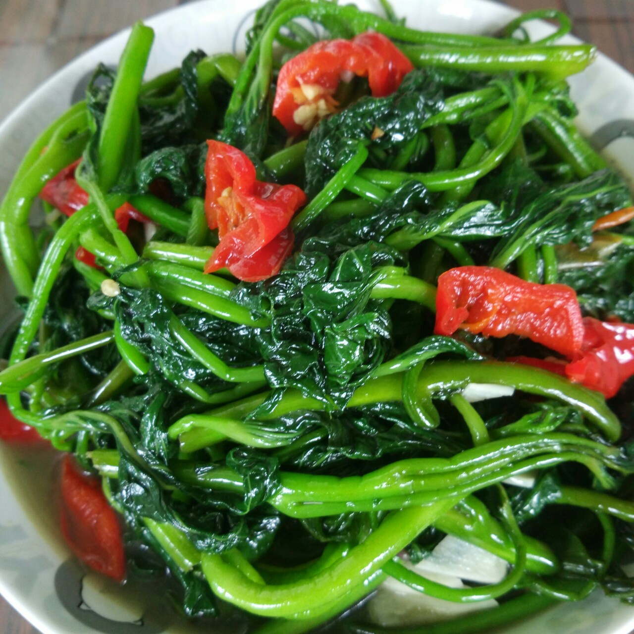 星梦儿做的清炒红薯藤