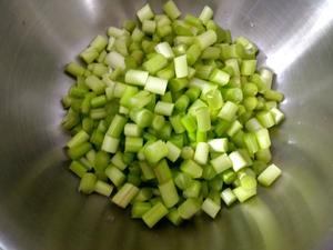凉拌蒜苔——快手开胃小菜的做法 步骤2