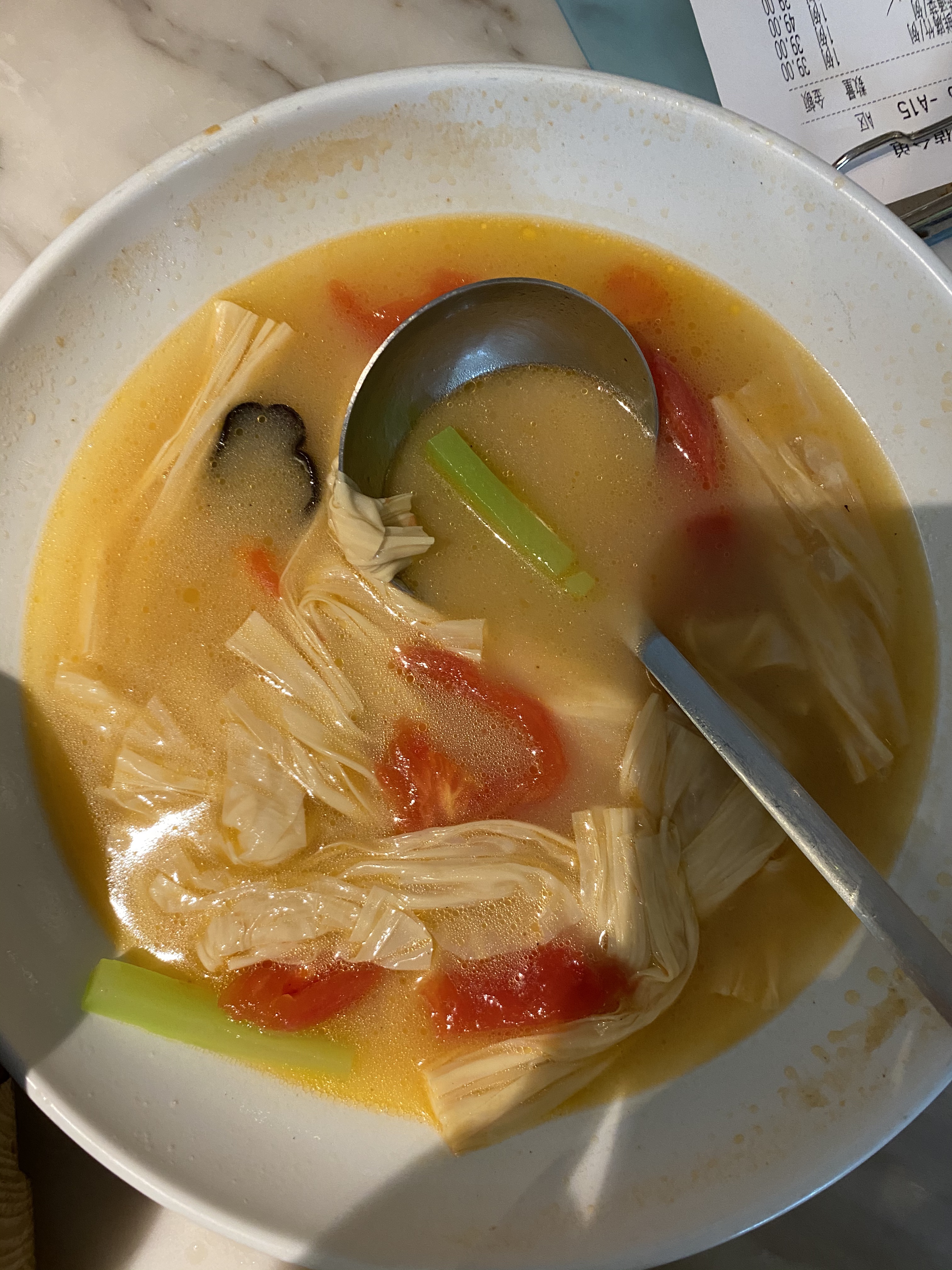 腐竹西红柿汤的做法