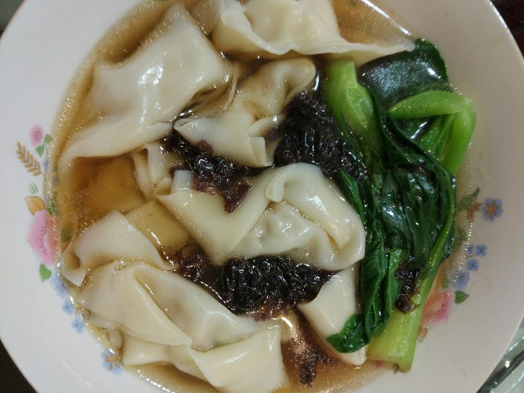 上海荠菜大馄饨