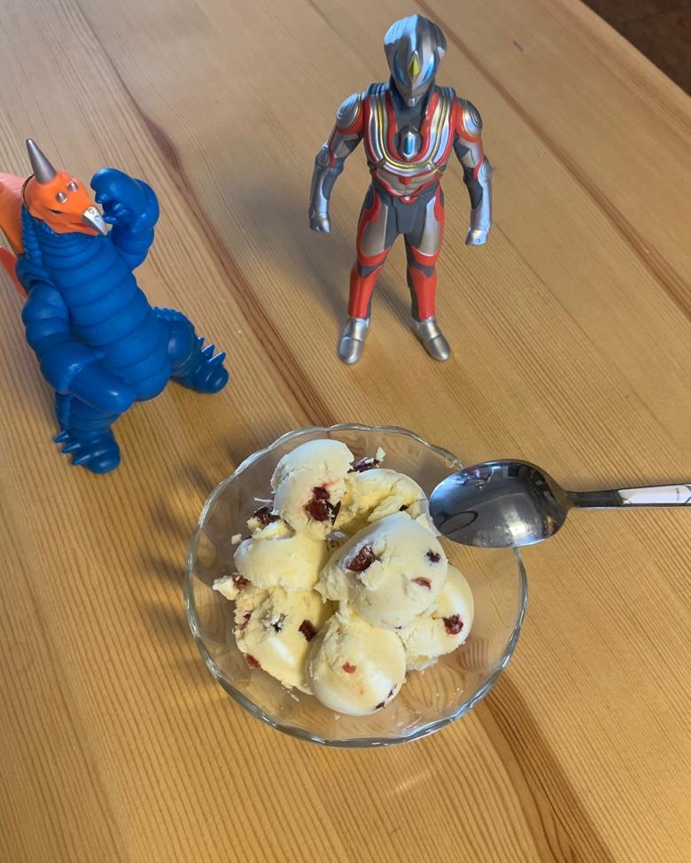 自制冰淇淋（懒人版无需搅拌的冰淇淋）