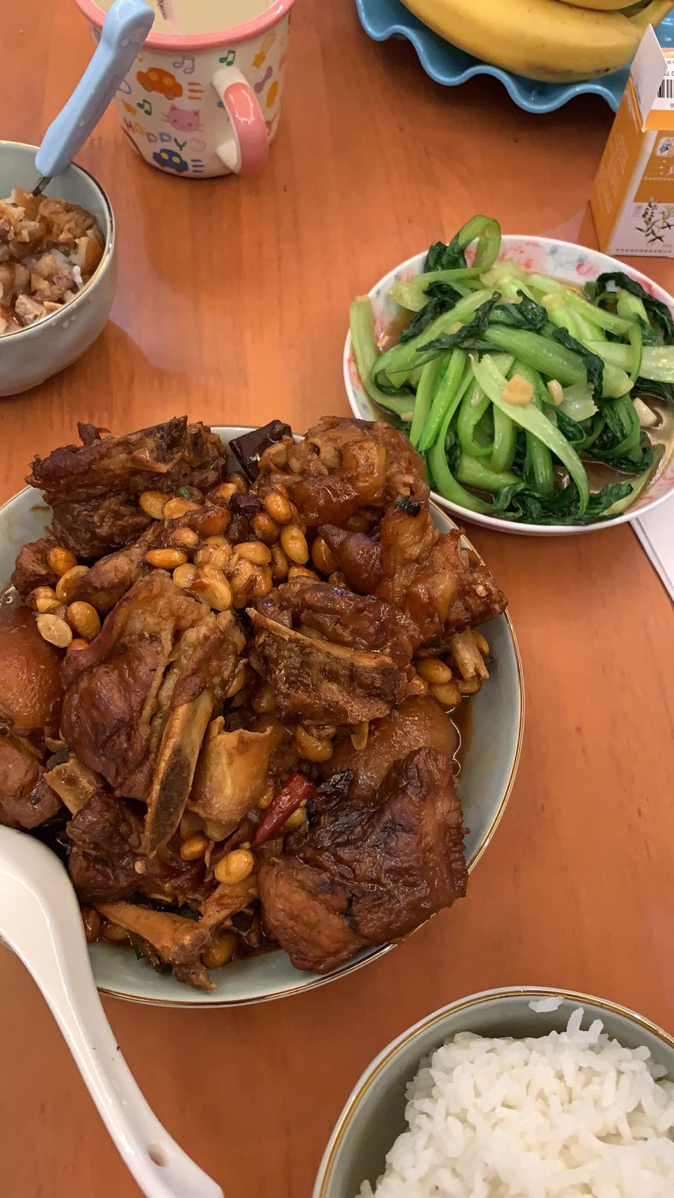 流口水的黄豆炖猪蹄