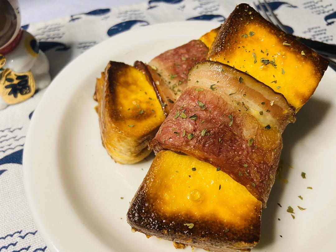 🌼无油蒜香培根吐司卷｜外酥里嫩的做法