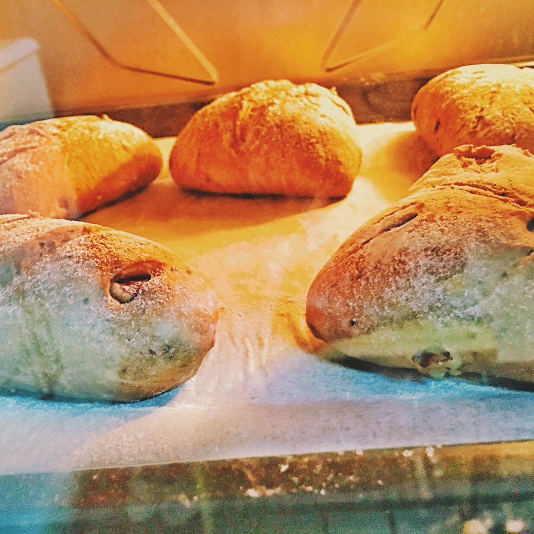 蔓越莓坚果软欧包