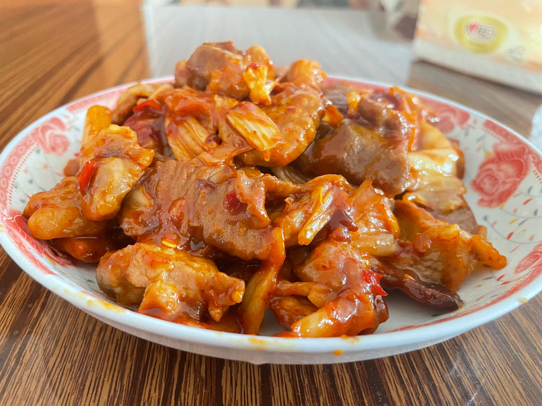 辣白菜炒五花肉