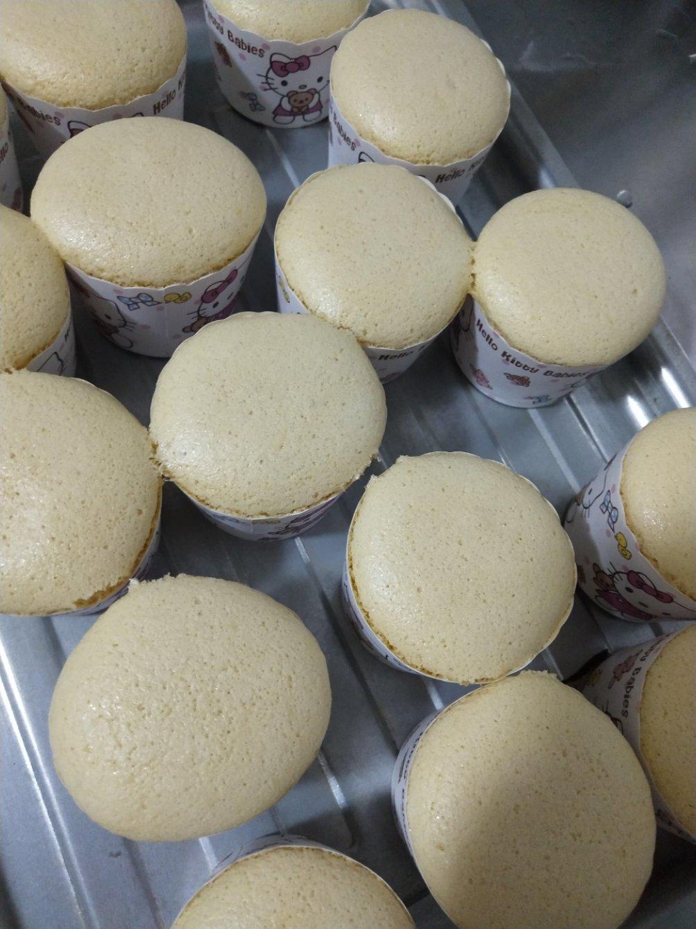 纸杯蛋糕 8寸戚风蛋糕的量