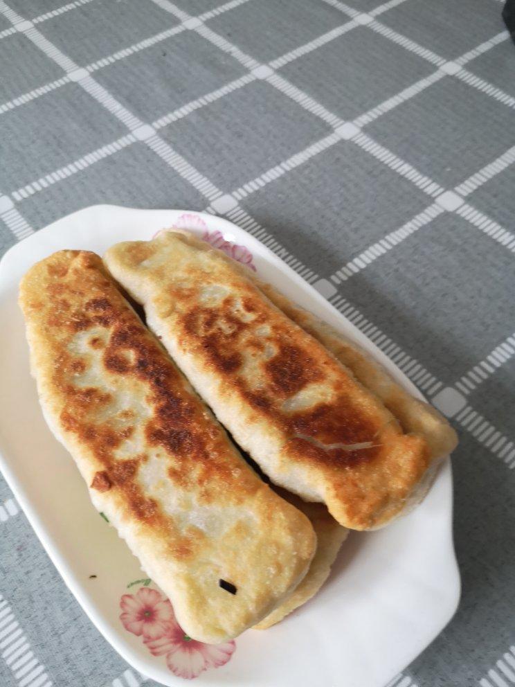 吹弹可破的韭菜盒子