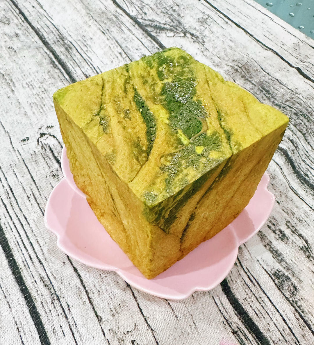 200一斤的开心果，做成吐司得多好吃啊！