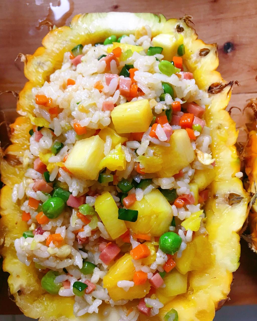 楽籽做的菠萝炒饭
