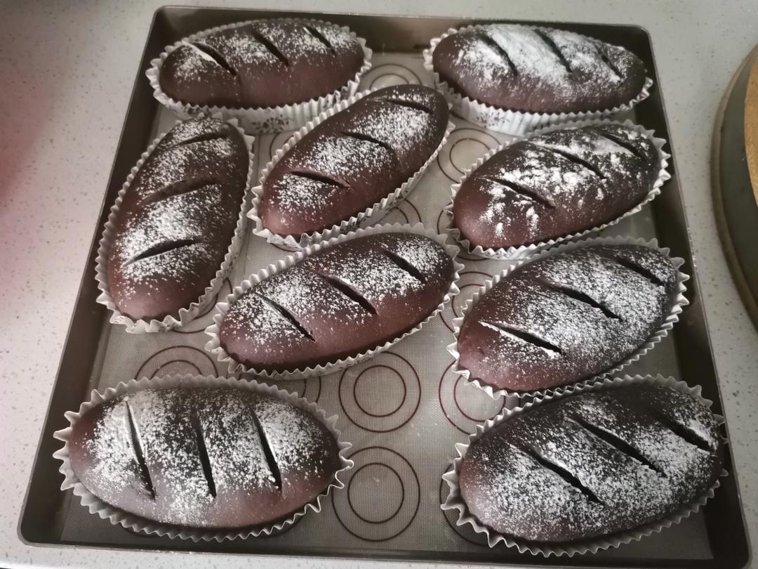 三重巧克力面包