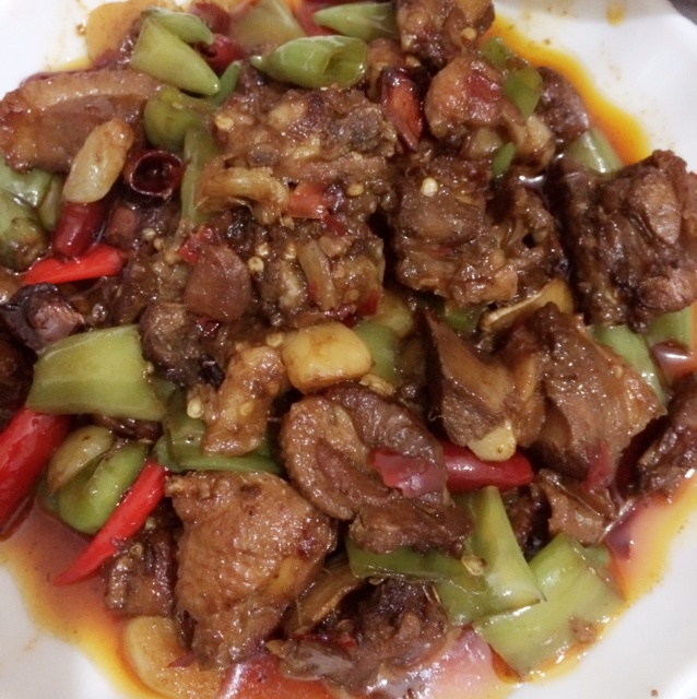 子姜焖鸭煲