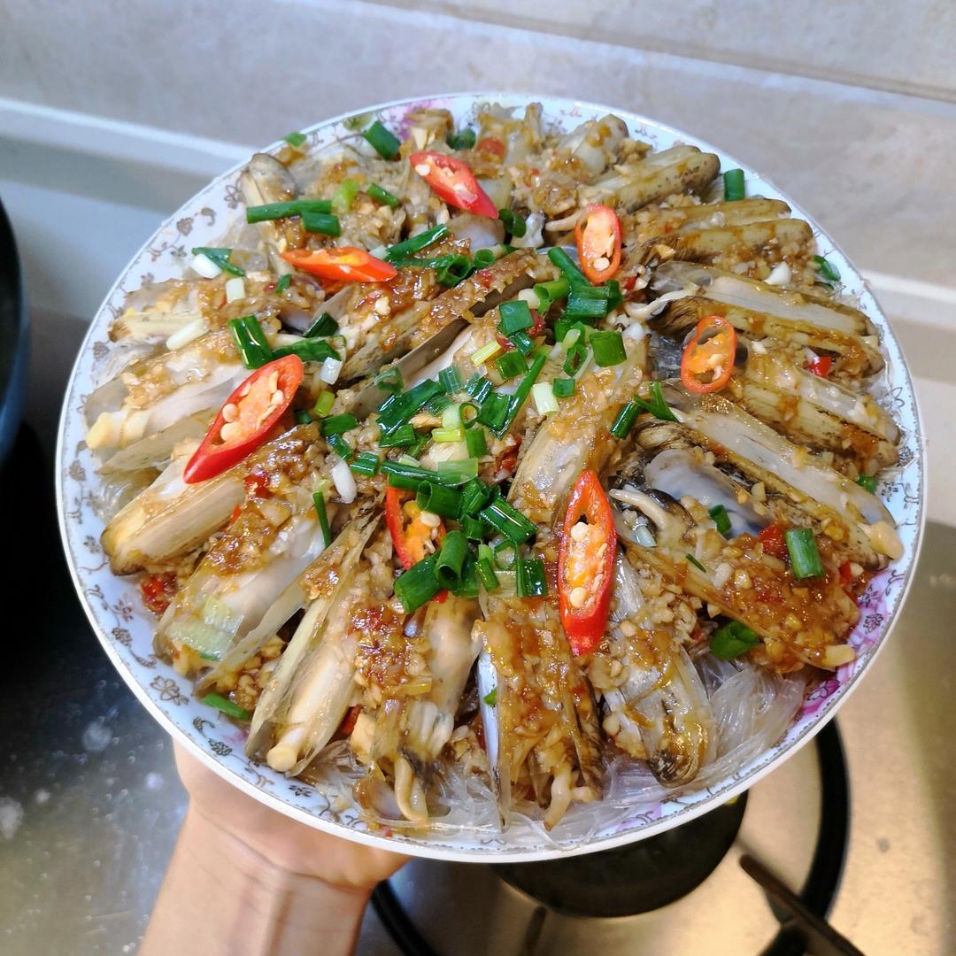 蒜蓉剁椒蛏子蒸粉丝