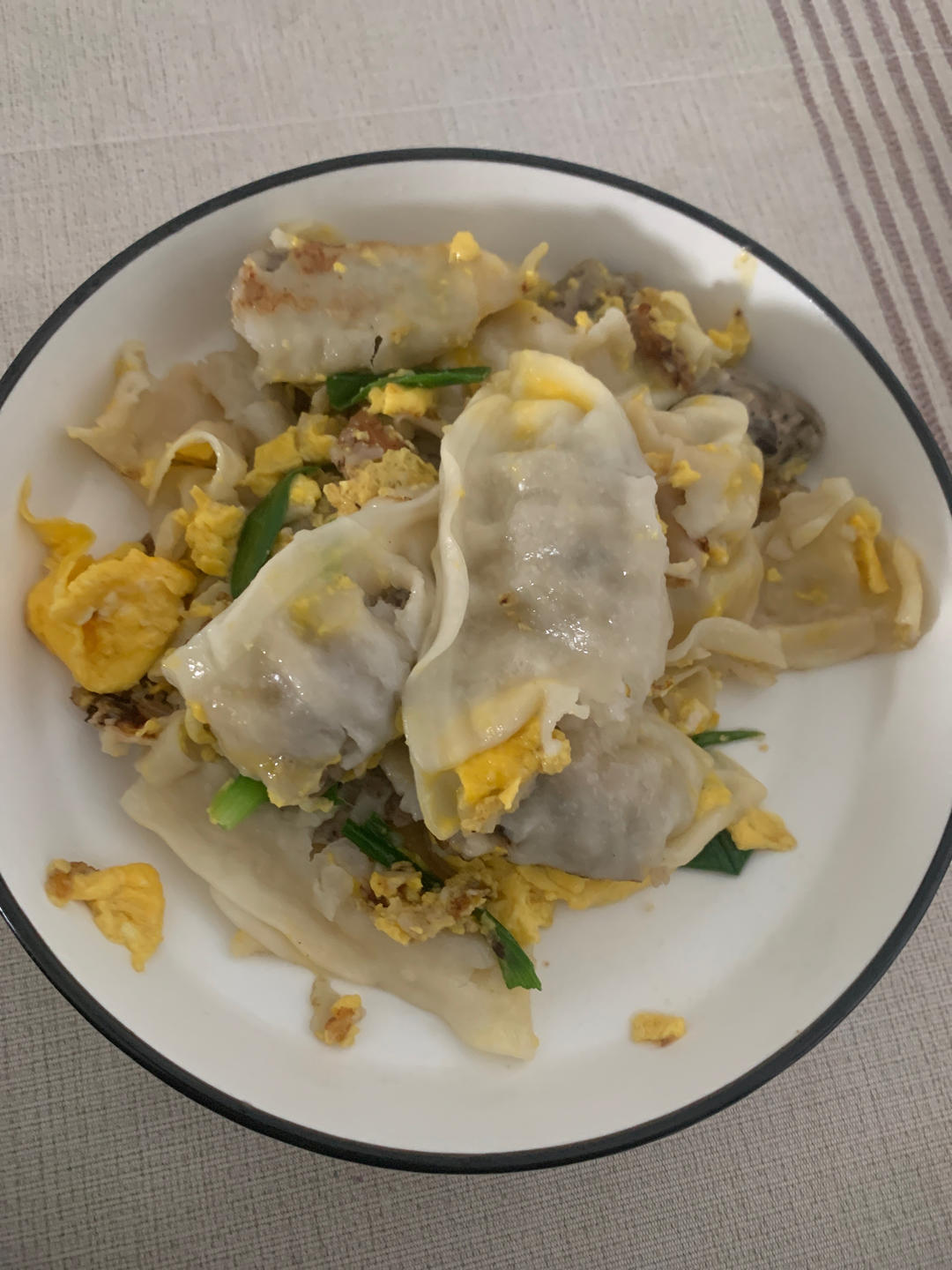 冰箱冷冻水饺做煎饺