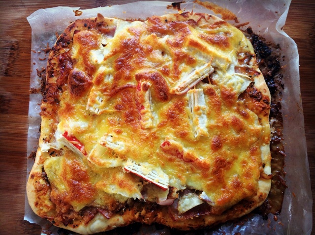 薄饼脆皮火腿pizza