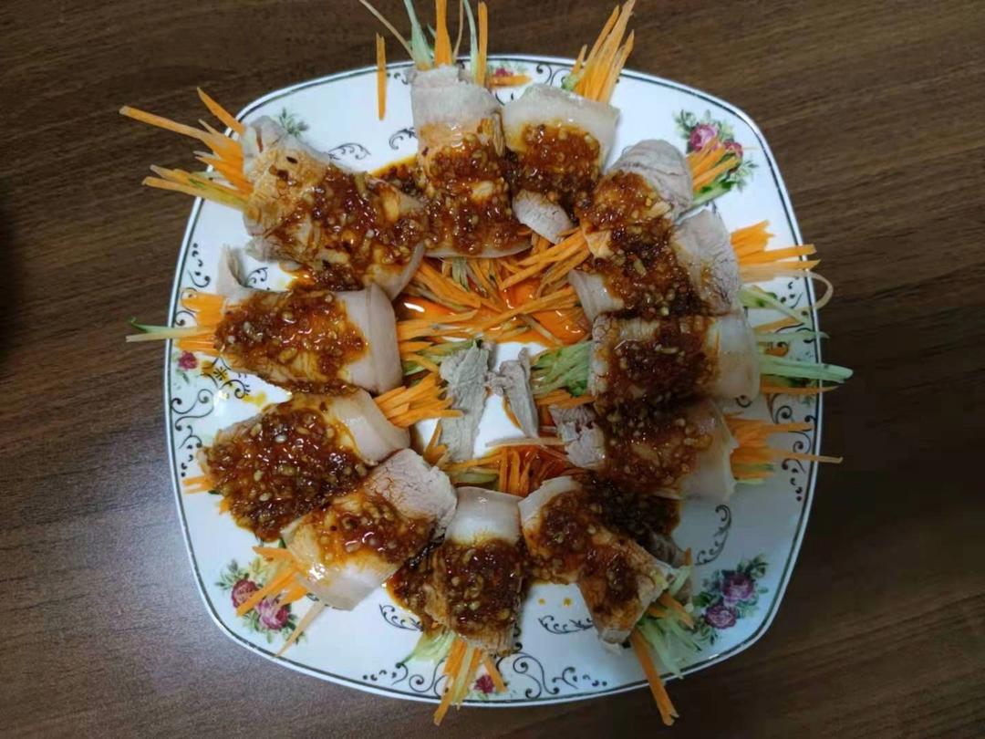 厨师长教你：“蒜泥白肉”的家常做法，看的口水直流