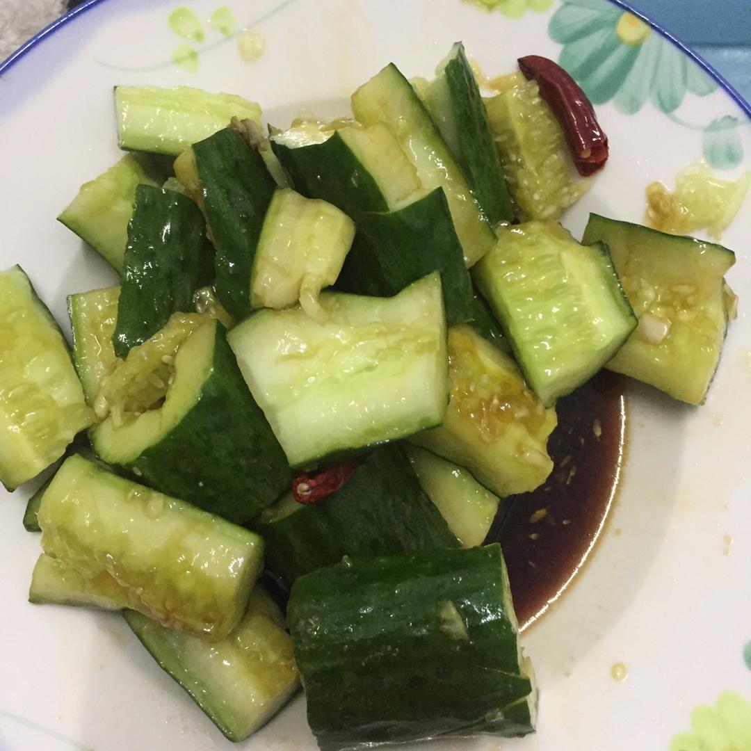 凉拌青瓜