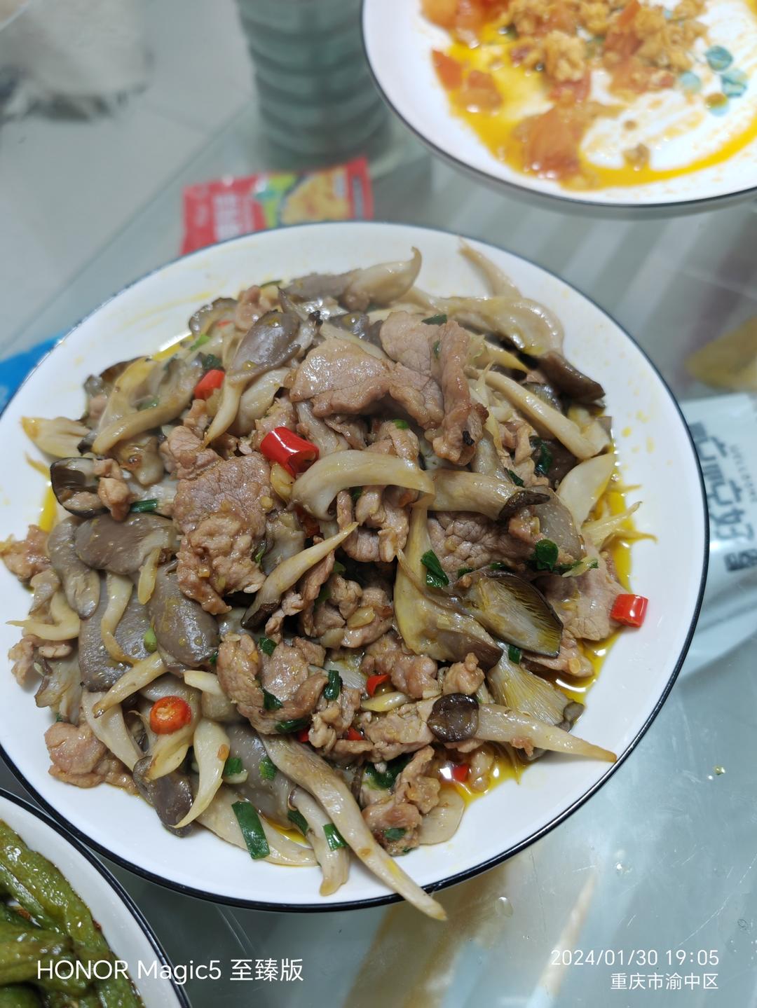 平菇炒肉片