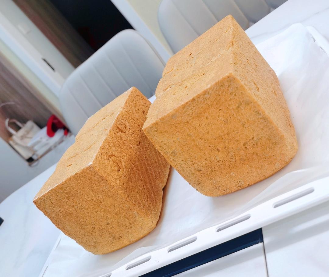 100%全麦吐司（无糖无油）
