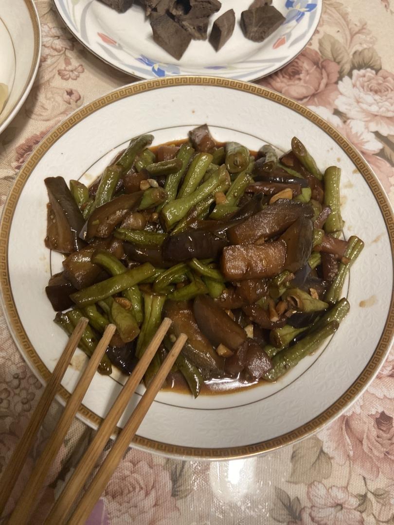 豆角茄子🍆省油版——夏天里的素菜是主题。