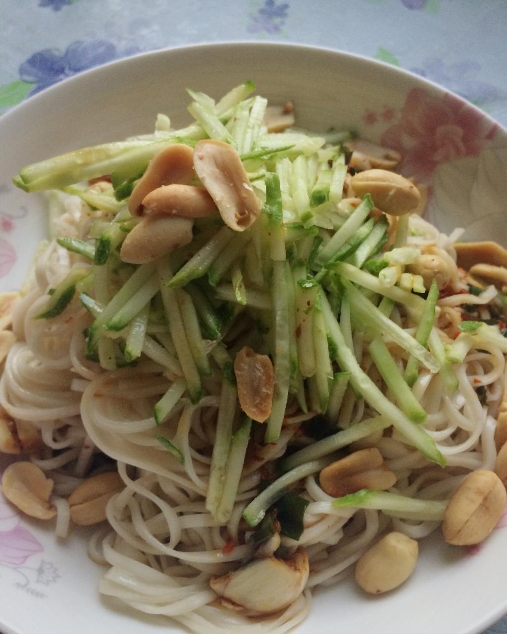 姥姥的爽口凉面！（干拌挂面）