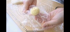 猫山王榴莲冰皮月饼，真正的纯榴莲馅的做法 步骤17