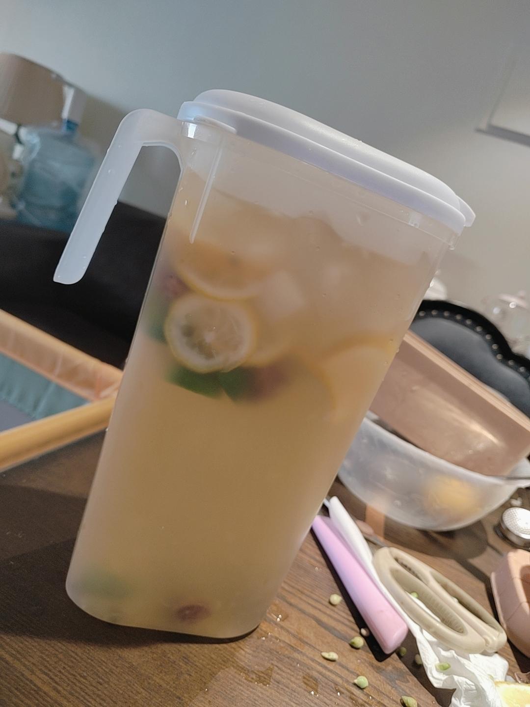 续杯一整天，清爽又好喝‼️自制夏季饮品，‼️话梅柠檬茶‼️冰冰凉凉的，好喝到停不