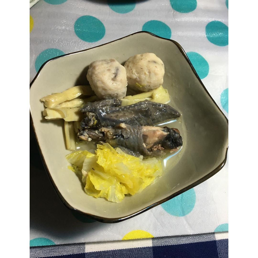 枸杞红枣乌鸡汤