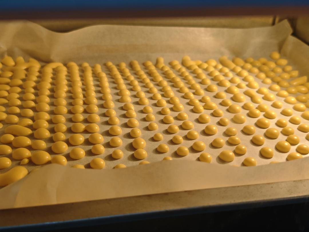 入口即化的无添加蛋黄溶豆