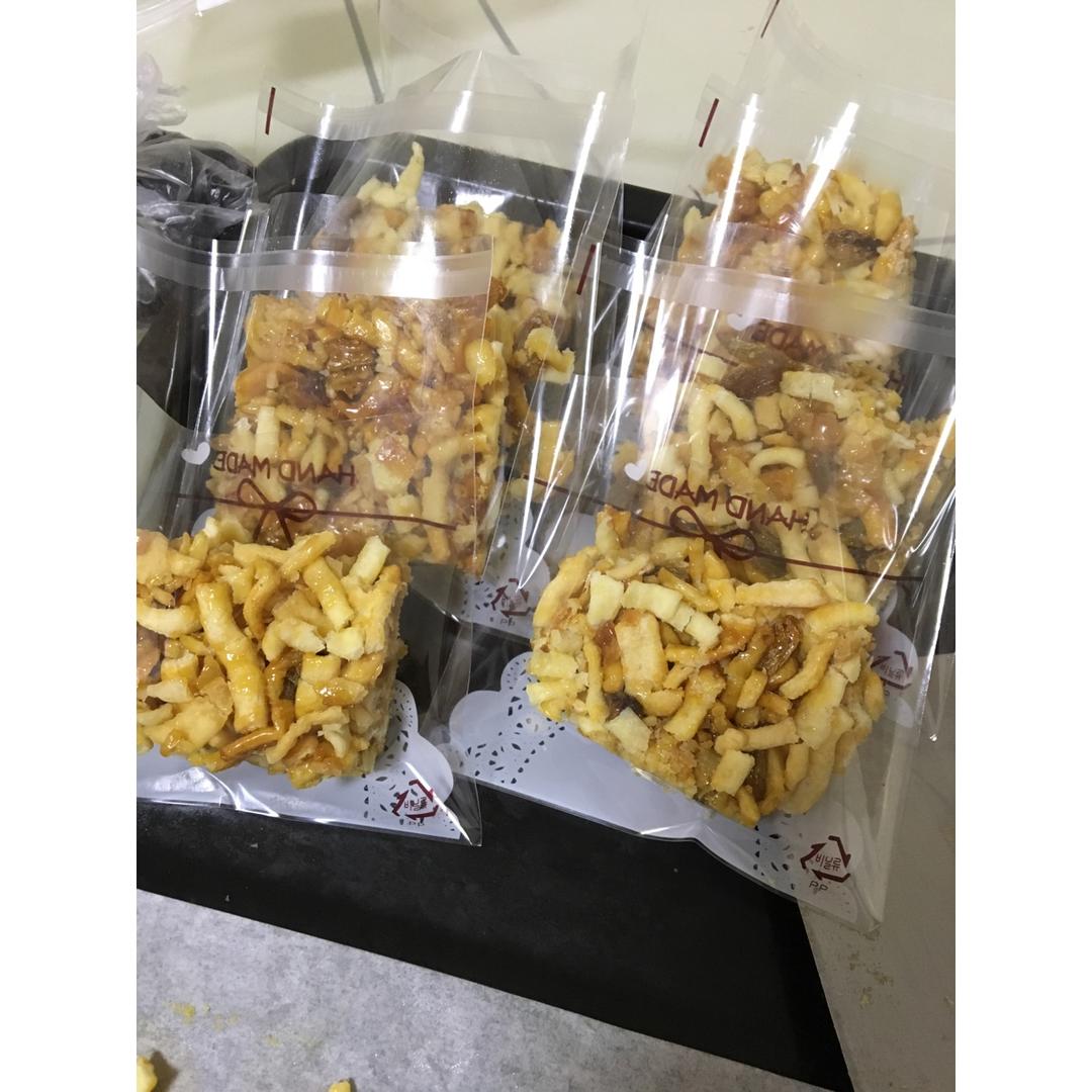 （视频食谱）自制沙琪玛／萨其马