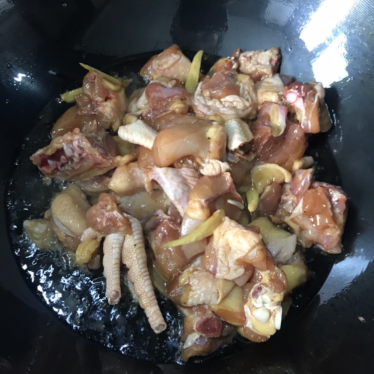 姜辣干锅鸡——大吉大利，今晚吃鸡🐔的做法 步骤4