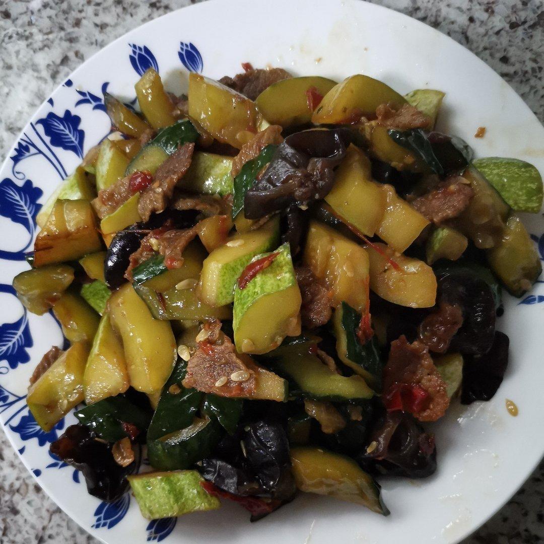 黄瓜炒肉