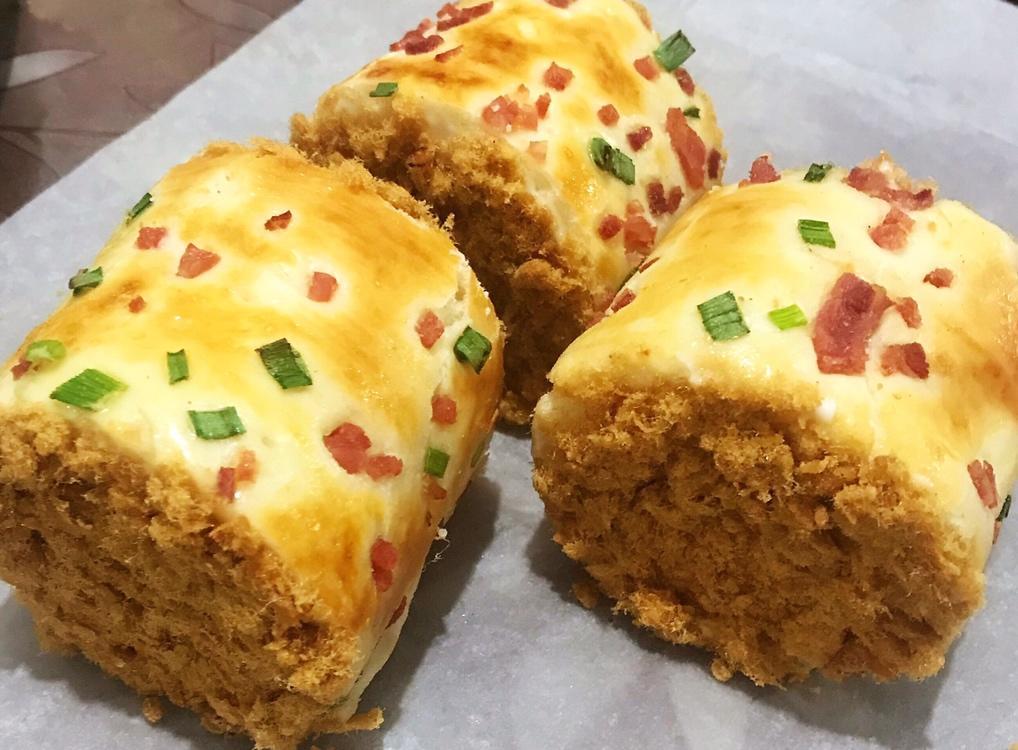 梅花十三月3做的肉松面包卷