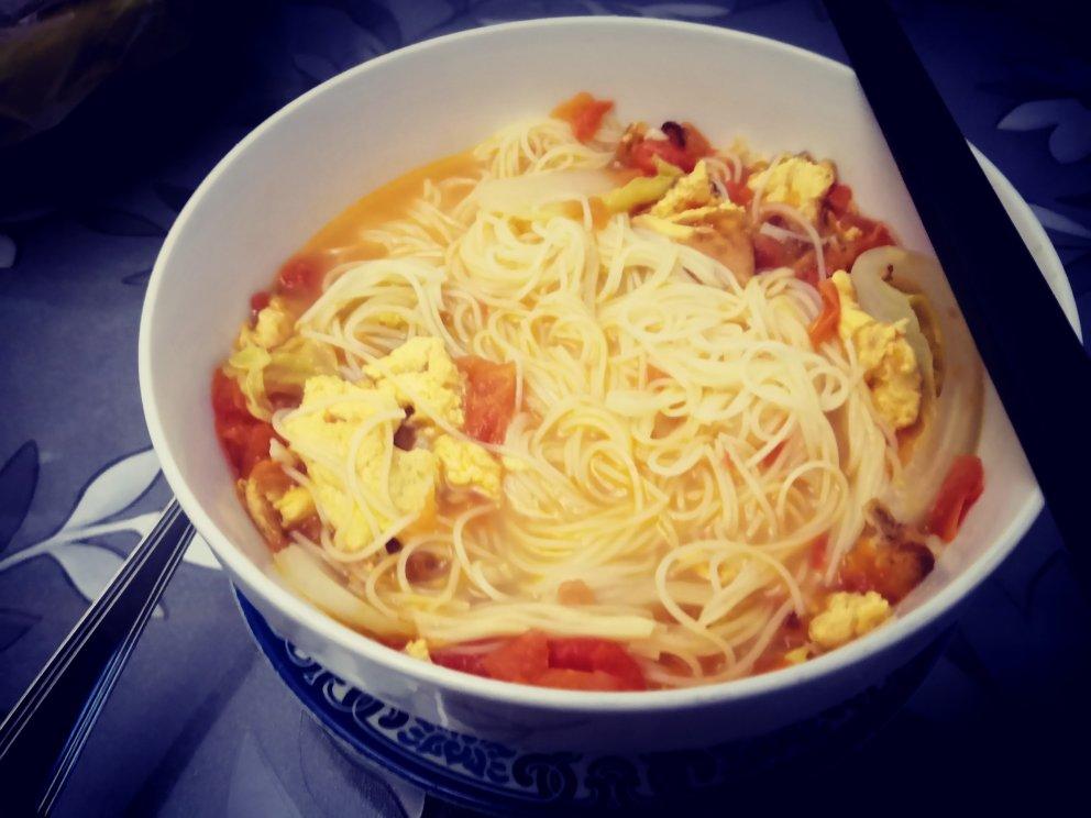 恨不得抱着锅舔的番茄鸡蛋面